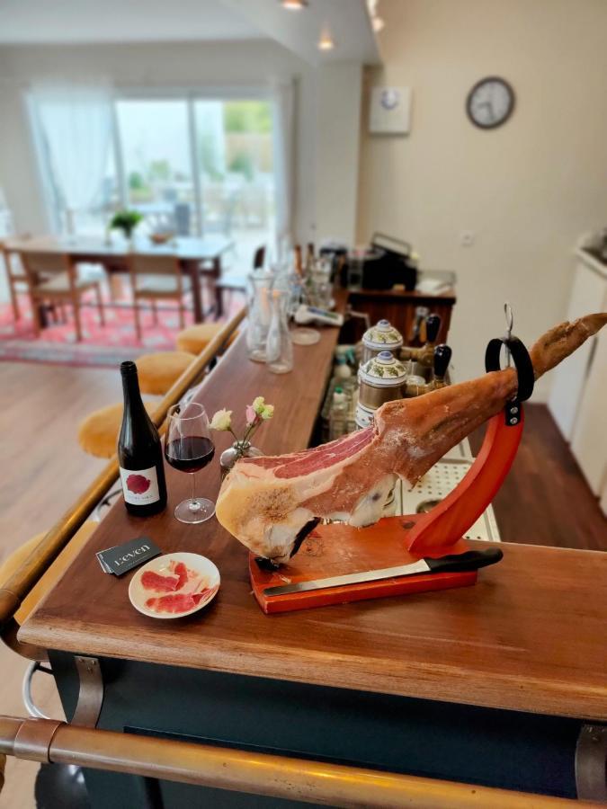 Hotel Restaurant La Voile Bleue エルドゥヴァン エクステリア 写真