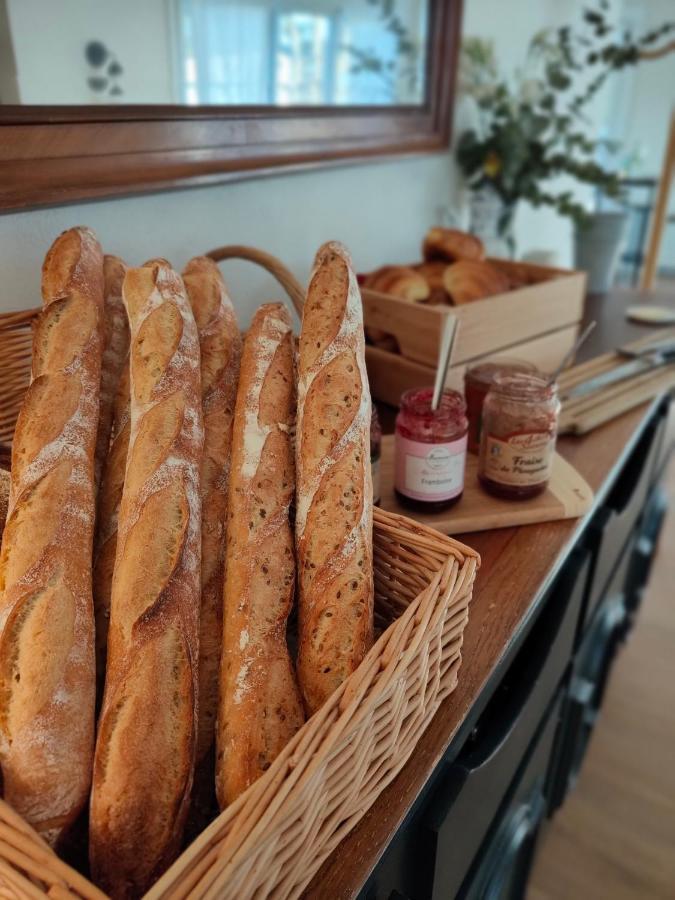 Hotel Restaurant La Voile Bleue エルドゥヴァン エクステリア 写真