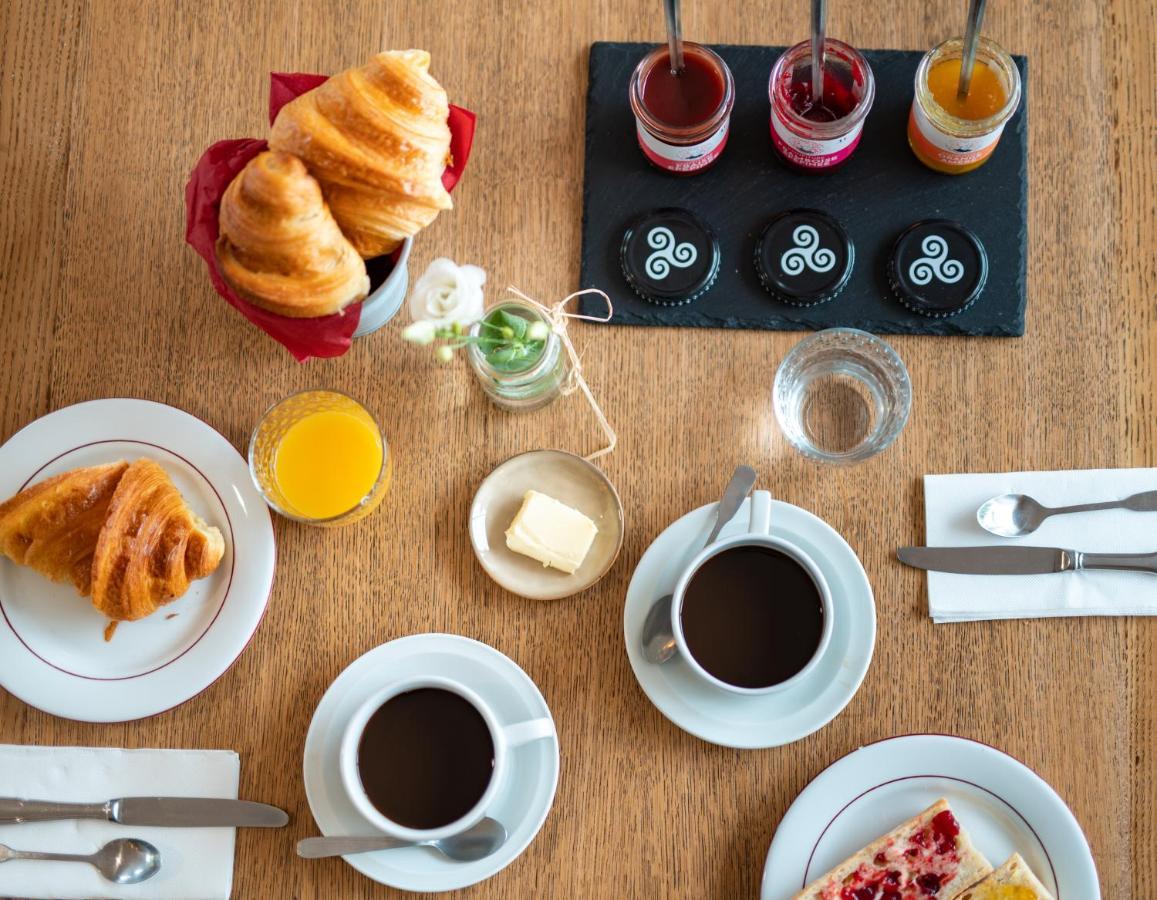 Hotel Restaurant La Voile Bleue エルドゥヴァン エクステリア 写真