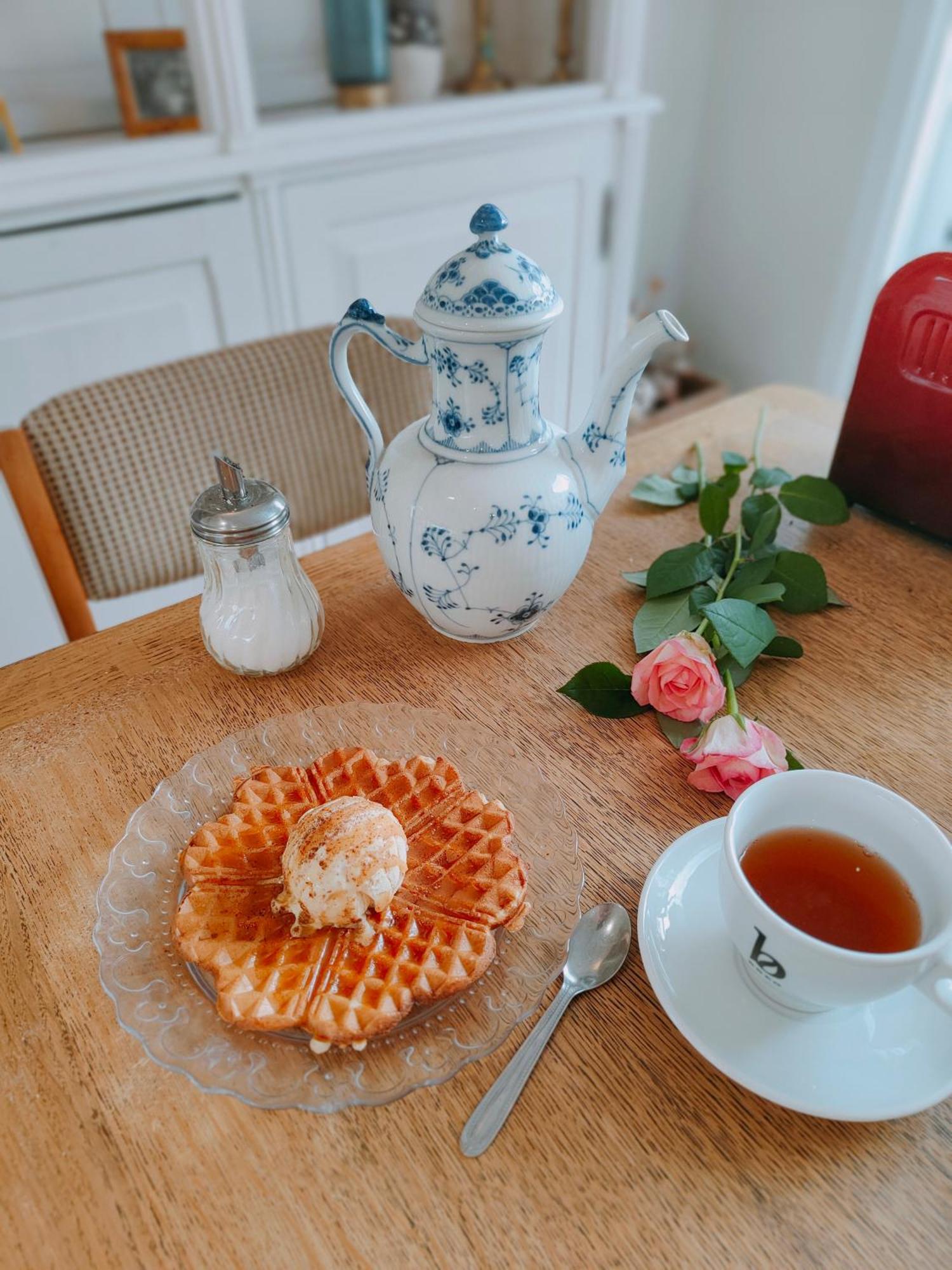 Hotel Restaurant La Voile Bleue エルドゥヴァン エクステリア 写真
