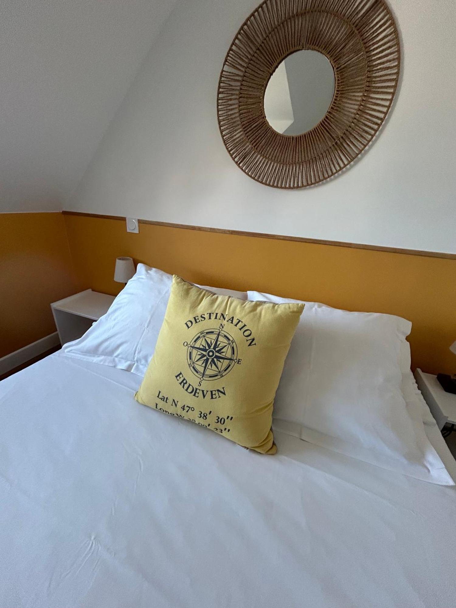Hotel Restaurant La Voile Bleue エルドゥヴァン エクステリア 写真